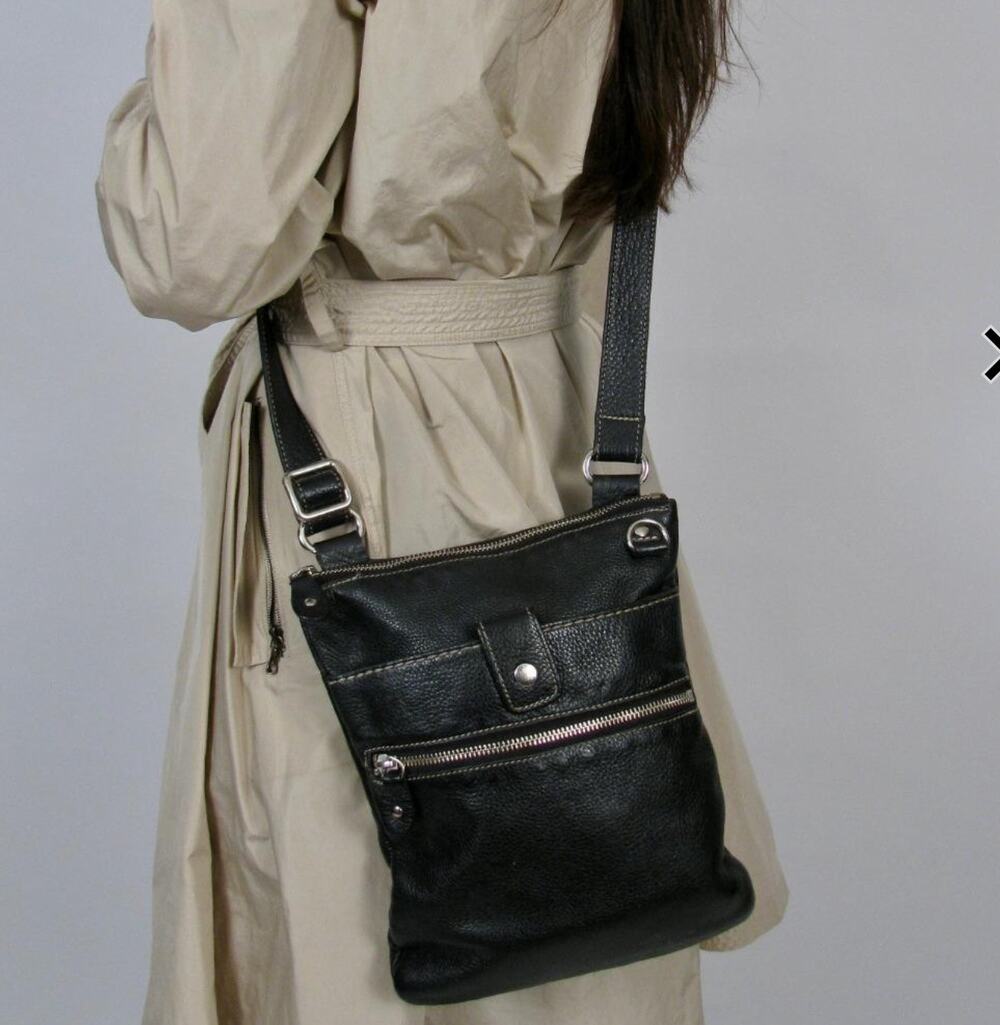 Roots Canada Venetian Village Tribe Crossbody Messenger Bag Black Leather Purse